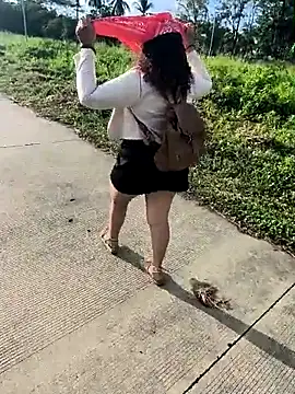 Adina Skaly online show from April 17, 2026, 10:01 pm