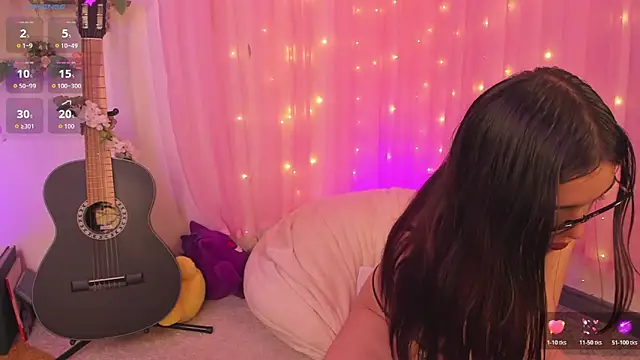 Snapshot of MaJo_Prettty chatting on February 28, 2026, 11:04 pm MaJo Prettty online show from February 28, 2026, 11:04 pm