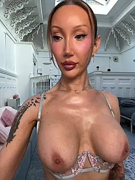 Allana29 online show from July 15, 2026, 7:32 pm
