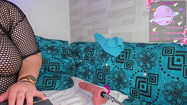 Snapshot of Julieta_jane_ss chatting on February 19, 2026, 12:07 am Julieta jane ss online show from February 19, 2026, 12:07 am