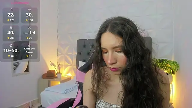 valeryn  rosse online show from April 14, 2026, 4:17 am