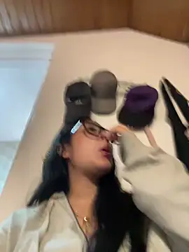 Snapshot of Violetta_pinkk1 chatting on February 28, 2026, 3:06 am Violetta pinkk1 online show from February 28, 2026, 3:06 am