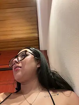 Snapshot of Violetta_pinkk1 chatting on February 18, 2026, 4:43 am Violetta pinkk1 online show from February 18, 2026, 4:43 am