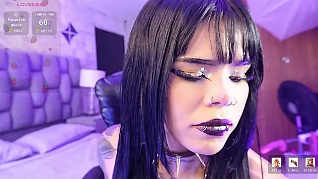 SweetDevil 7 online show from March 21, 2026, 7:18 pm