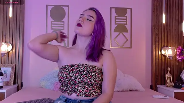 Snapshot of Hanna-Winchester chatting on March 1, 2026, 8:20 pm Hanna-Winchester online show from March 1, 2026, 8:20 pm