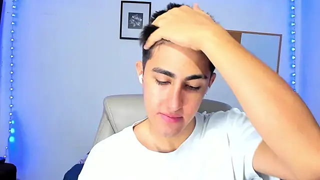 babyted272 online show from April 16, 2026, 9:37 pm