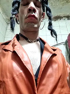 Snapshot of veronicatvcroosleather chatting on February 12, 2026, 7:41 am veronicatvcroosleather online show from February 12, 2026, 7:41 am