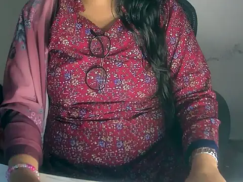 Snapshot of Cute_Aliyaa chatting on March 1, 2026, 8:14 am Cute Aliyaa online show from March 1, 2026, 8:14 am