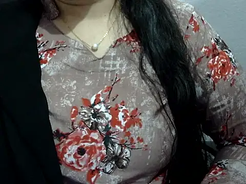 Cute Aliyaa online show from March 8, 2026, 9:56 am