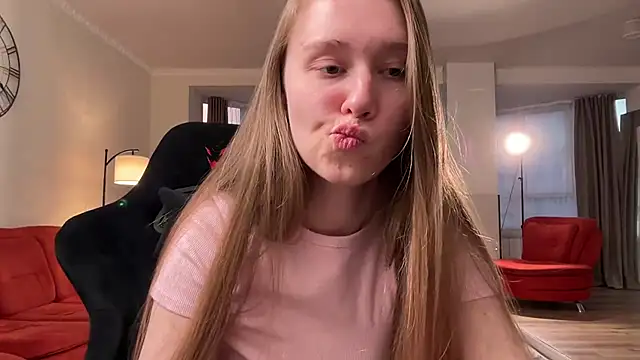 SharaNewbern online show from March 23, 2026, 2:28 pm