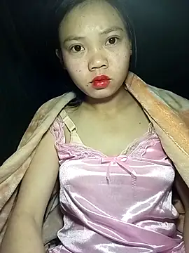 Snapshot of derylove_ chatting on February 7, 2026, 5:43 pm derylove online show from February 7, 2026, 5:43 pm