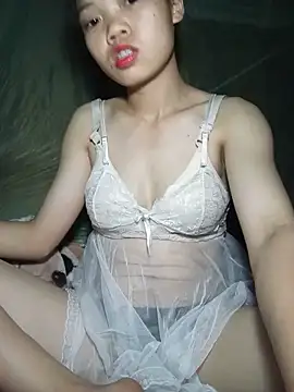 Snapshot of derylove_ chatting on May 15, 2026, 3:21 pm derylove online show from May 15, 2026, 3:21 pm