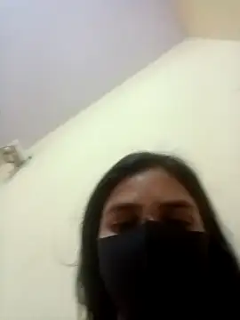 Mahira-- online show from March 29, 2026, 9:33 am