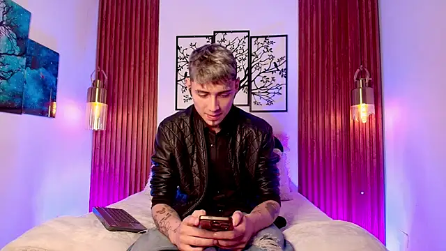 Snapshot of Max_Hader chatting on March 3, 2026, 2:51 am Max Hader online show from March 3, 2026, 2:51 am