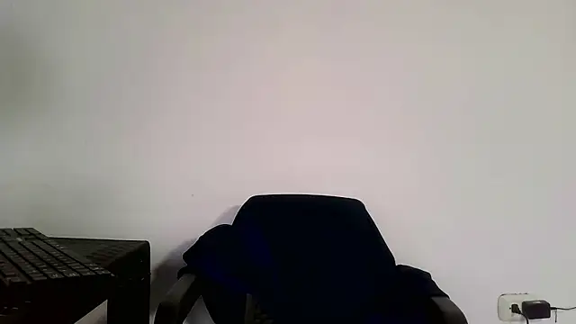 Snapshot of luisk200 chatting on February 7, 2026, 12:24 pm luisk200 online show from February 7, 2026, 12:24 pm