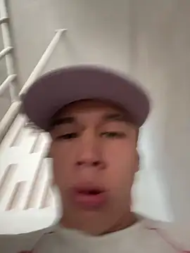 Dominik Souza online show from April 11, 2026, 7:06 pm