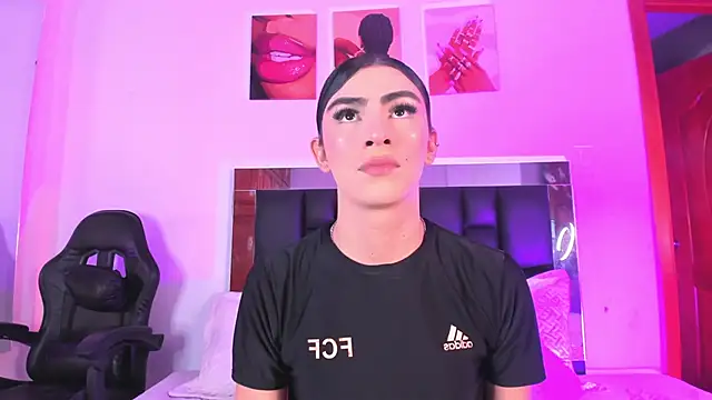 Isabella Moon9 online show from March 31, 2026, 11:56 am