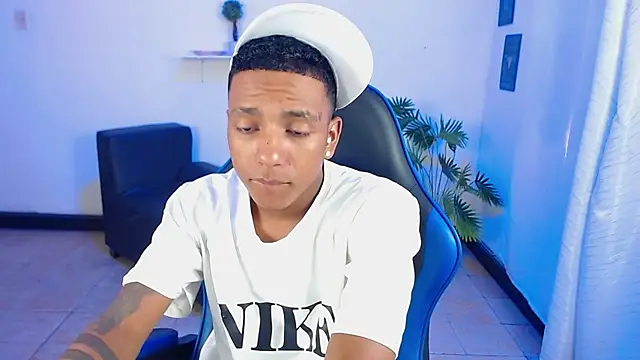 ostinn18 online show from March 20, 2026, 2:40 pm