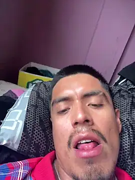 Snapshot of serranoandre chatting on May 7, 2026, 3:37 pm serranoandre online show from May 7, 2026, 3:37 pm