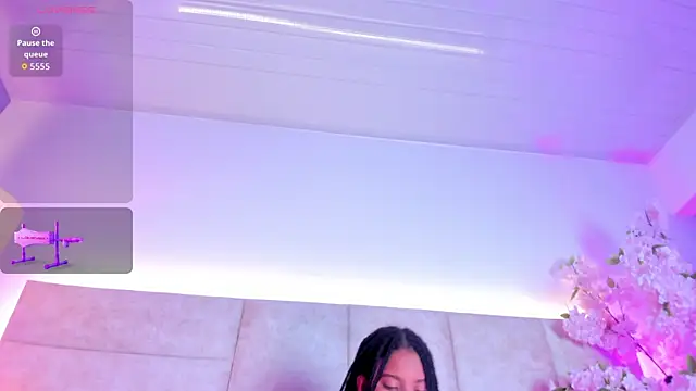 IsabelaRoman online show from April 9, 2026, 8:26 pm