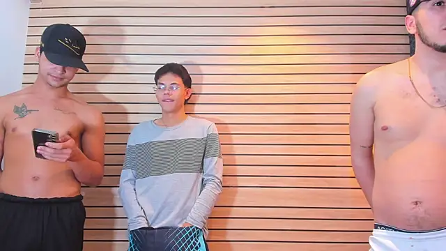 TheBatMansion online show from April 7, 2026, 4:25 am