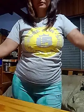 kuramaqueen online show from April 11, 2026, 2:30 am