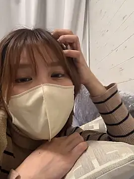  3 mNm 3  online show from February 22, 2026, 3:35 pm