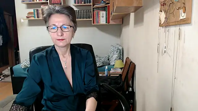 katemodel online show from September 21, 2025, 5:56 am