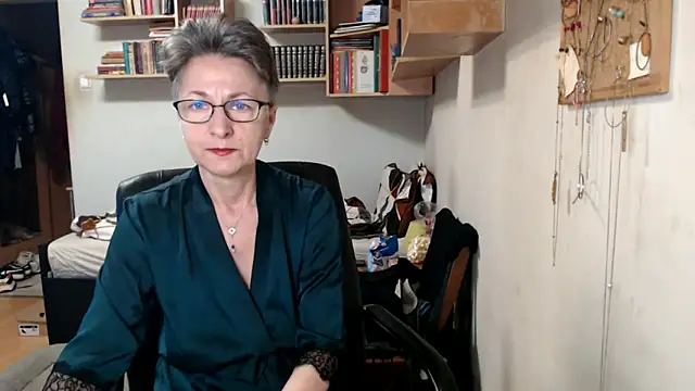 katemodel online show from October 4, 2025, 6:59 am