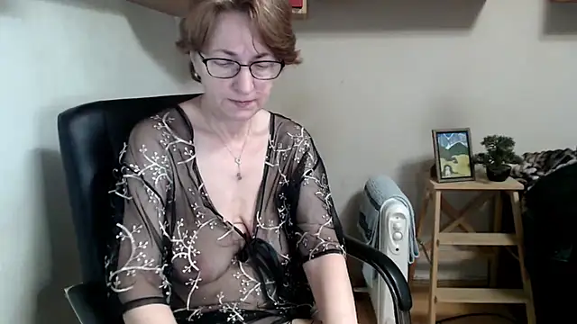 katemodel online show from March 22, 2026, 7:32 am