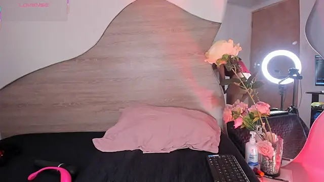 Zoe dream  online show from February 24, 2026, 8:53 pm