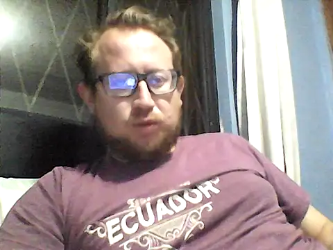 Ecuhot8976 online show from June 28, 2026, 3:46 am