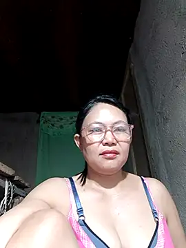 Snapshot of hotpinay_45 chatting on February 24, 2026, 12:00 am hotpinay 45 online show from February 24, 2026, 12:00 am