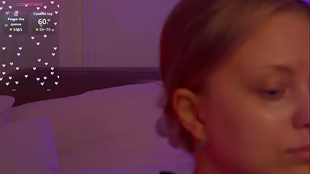 MollyHilton online show from April 12, 2026, 6:00 pm