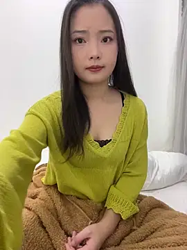 BIGBABYYEYE online show from February 1, 2026, 2:04 pm