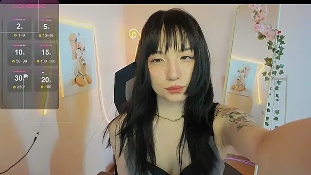 Snapshot of AliceeinWonderlanddd chatting on May 2, 2026, 2:17 am AliceeinWonderlanddd online show from May 2, 2026, 2:17 am