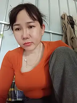 Ana-love2026 online show from May 18, 2026, 6:29 am