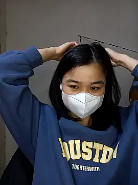 Daisy-lusia2026 online show from March 13, 2026, 11:10 pm