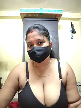 Snapshot of Curvy_Trisha chatting on May 23, 2026, 3:11 pm Curvy Trisha online show from May 23, 2026, 3:11 pm