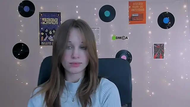 Snapshot of eira_mouse chatting on February 8, 2026, 12:25 pm eira mouse online show from February 8, 2026, 12:25 pm