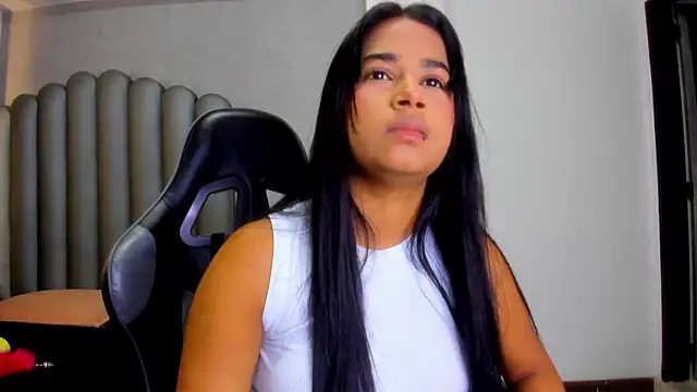 Snapshot of Shirleytaylor- chatting on February 26, 2026, 11:32 am Shirleytaylor- online show from February 26, 2026, 11:32 am