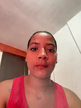 Snapshot of AyshelDoll1 chatting on June 18, 2026, 7:30 pm AyshelDoll1 online show from June 18, 2026, 7:30 pm