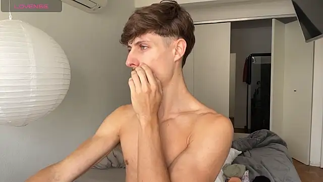 Snapshot of vitoraugustoxxx chatting on February 11, 2026, 1:11 pm vitoraugustoxxx online show from February 11, 2026, 1:11 pm