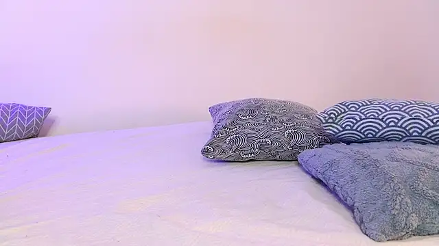 Luvtosin663 online show from April 17, 2026, 3:04 pm