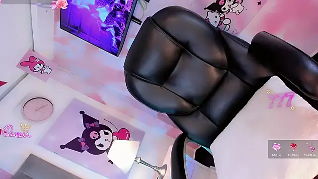 Snapshot of EmmaSweet23 chatting on July 18, 2026, 8:28 pm EmmaSweet23 online show from July 18, 2026, 8:28 pm