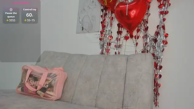 velvetluna  online show from March 5, 2026, 11:18 am