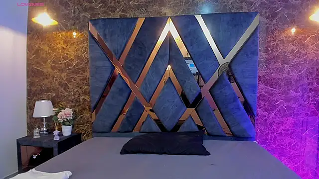 Hanna Becker  online show from March 28, 2026, 11:22 am