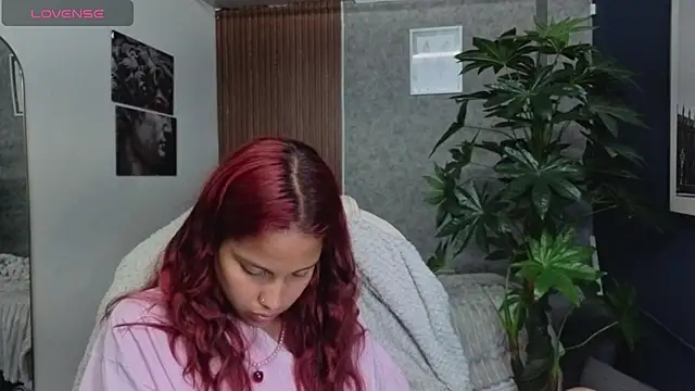 saphire  online show from April 5, 2026, 1:29 pm