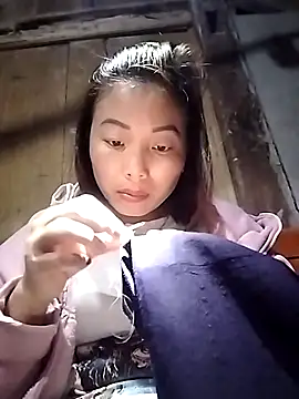 Ella-aa online show from February 13, 2026, 12:38 pm