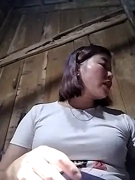 Ella-aa online show from February 6, 2026, 1:07 pm